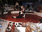 Kalymnos-saaren tanssi on osa ravintola Alonin iltaohjelmaa.